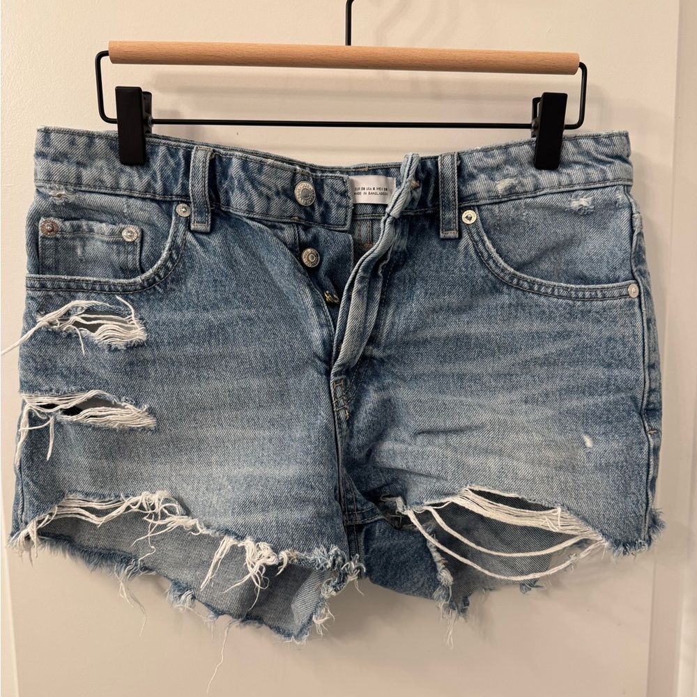 ZARA Distressed Denim Women Shorts Size 6 TRF HIGH RISE